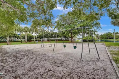 17027 NW 19th St, Pembroke Pines, FL 33028 - Photo 75