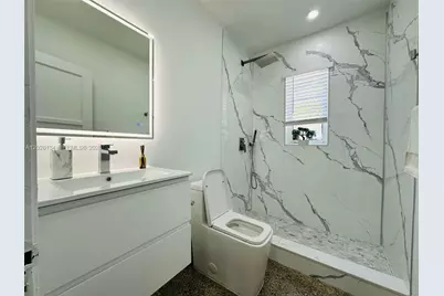 417 SE 14th Ct #4, Fort Lauderdale, FL 33316 - Photo 1