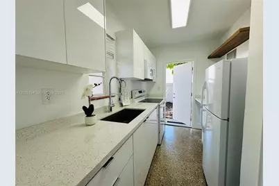417 SE 14th Ct #4, Fort Lauderdale, FL 33316 - Photo 5