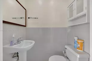 12718 NW 6th Ln, Miami, FL 33182 - Photo 35