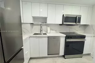 2899 Collins Ave, Miami Beach, FL 33140 - Photo 5