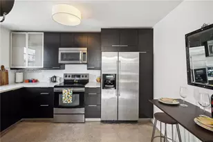 1020 Meridian Ave, Miami Beach, FL 33139 - Photo 7