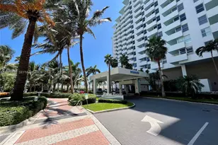 2899 Collins Ave, Miami Beach, FL 33140 - Photo 19