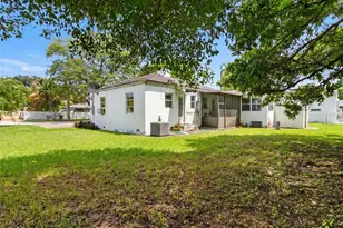 1279 NW 41st St, Miami, FL 33142 - Photo 5