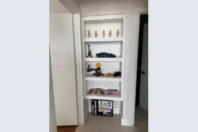 2500 Parkview Dr #2518, Hallandale Beach, FL 33009 - Photo 11