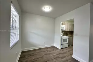 2910 Pierce St, Hollywood, FL 33020 - Photo 3