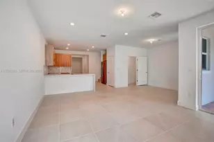 129 SW 171st Wy, Pembroke Pines, FL 33027 - Photo 17