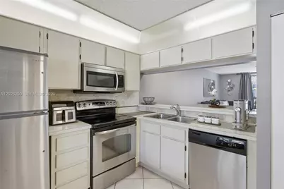 [Address not provided], Plantation, FL 33324 - Photo 15