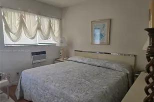 820 SW 11th St, Hallandale Beach, FL 33009 - Photo 5