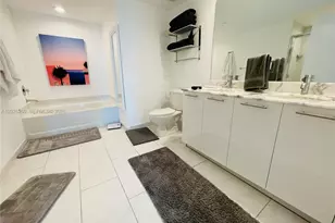 950 Brickell Bay Dr, Miami, FL 33131 - Photo 17