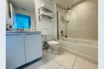 950 Brickell Bay Dr #3207, Miami, FL 33131 - Photo 9