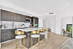 121 NE 34th St, Miami, FL 33137 - Photo 13