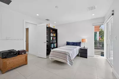 560 SW 6th Ave, Fort Lauderdale, FL 33315 - Photo 27