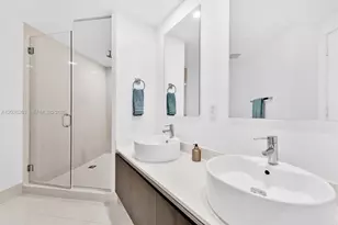 121 NE 34th St, Miami, FL 33137 - Photo 21