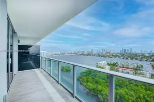 16385 Biscayne Blvd, North Miami Beach, FL 33160 - Photo 21