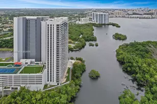 16385 Biscayne Blvd, North Miami Beach, FL 33160 - Photo 35