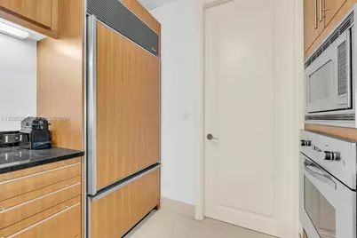 1425 Brickell Ave #51A, Miami, FL 33131 - Photo 7
