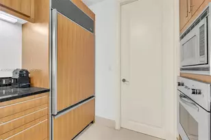 1425 Brickell Ave, Miami, FL 33131 - Photo 7