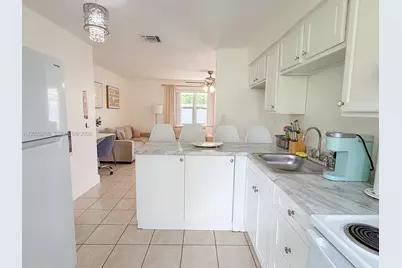1827 SW 21st St, Fort Lauderdale, FL 33315 - Photo 13