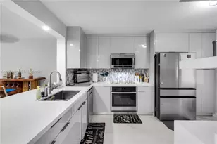 900 SW 128th Ave, Pembroke Pines, FL 33027 - Photo 9