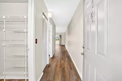 1400 SW 124th Ter #111Q, Pembroke Pines, FL 33027 - Photo 3