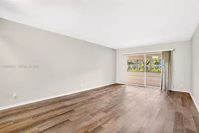 1400 SW 124th Ter #111Q, Pembroke Pines, FL 33027 - Photo 11