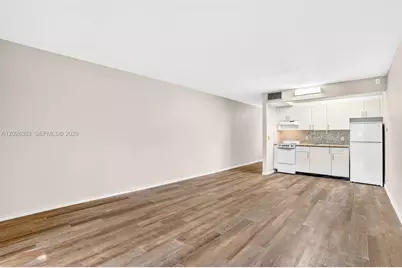 1400 SW 124th Ter #111Q, Pembroke Pines, FL 33027 - Photo 9