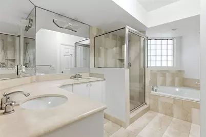 140 Meridian Ave #315, Miami Beach, FL 33139 - Photo 21