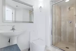 140 Meridian Ave, Miami Beach, FL 33139 - Photo 13
