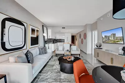 88 SW 7th St #1408, Miami, FL 33130 - Photo 5