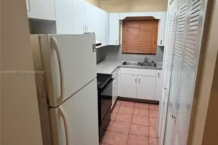770 E 19th St, Hialeah, FL 33013 - Photo 9