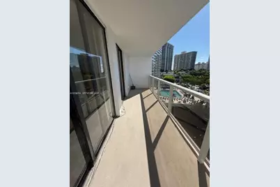 3701 N Country Club Dr #706, Aventura, FL 33180 - Photo 3