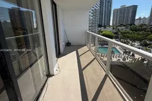 3701 N Country Club Dr, Aventura, FL 33180 - Photo 3
