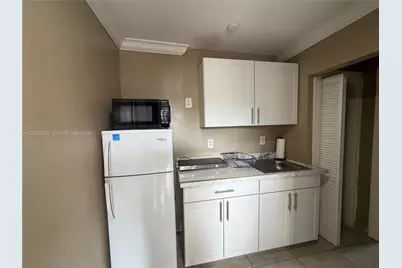 414 SW 2nd Ter #0, Dania Beach, FL 33004 - Photo 11