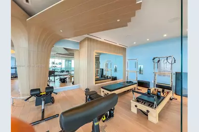 1000 Brickell Plz #2111, Miami, FL 33131 - Photo 43