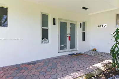 1510 S Treasure Dr #SINGLE, North Bay Village, FL 33141 - Photo 9