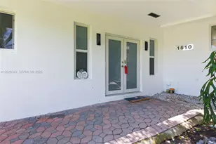 1510 S Treasure Dr, North Bay Village, FL 33141 - Photo 9
