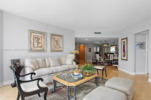 21205 Yacht Club Dr, Aventura, FL 33180 - Photo 9