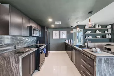 665 NE 25th St #1805, Miami, FL 33137 - Photo 17