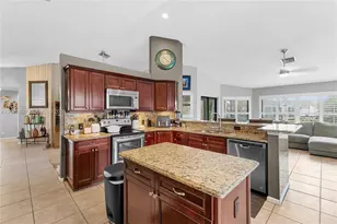 150 SW 127th Ave, Plantation, FL 33325 - Photo 15