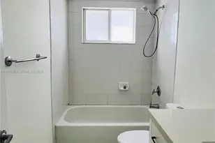 6905 Bay Dr, Miami Beach, FL 33141 - Photo 11