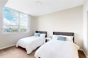 19501 W Country Club Dr, Aventura, FL 33180 - Photo 9