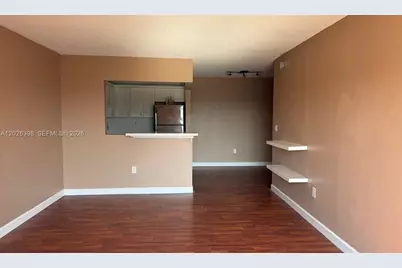 8950 NE 8th Ave #405, Miami, FL 33138 - Photo 5