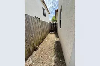 156 NE 24th Ave, Homestead, FL 33033 - Photo 15