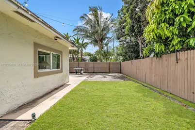 3260 SW 2nd Ct, Deerfield Beach, FL 33442 - Photo 29