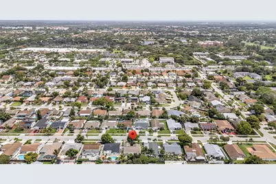 3260 SW 2nd Ct, Deerfield Beach, FL 33442 - Photo 5