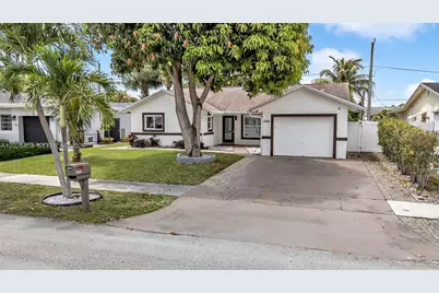 3260 SW 2nd Ct, Deerfield Beach, FL 33442 - Photo 3