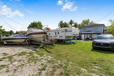 2275 NW 30th St, Miami, FL 33142 - Photo 19