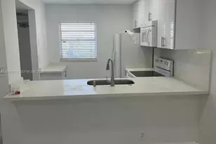9460 Tangerine Pl, Davie, FL 33324 - Photo 5
