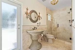 730 NE 116th St, Biscayne Park, FL 33161 - Photo 7